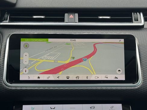 Used 2018 Land Rover Range Rover Velar S image 10