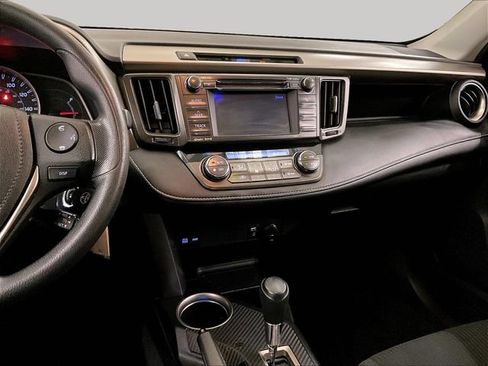 Used 2013 Toyota RAV4 XLE AWD/4WD image 7