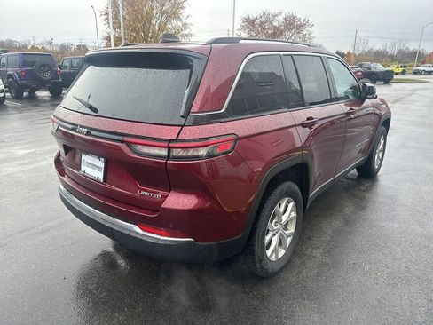 Used 2023 Jeep Grand Cherokee Limited image 3