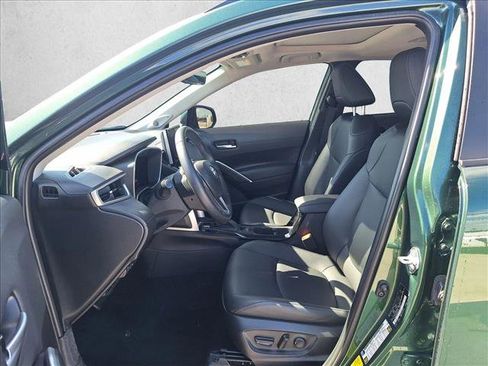 Used 2023 Toyota Corolla Cross XLE w/ Convenience Package AWD/4WD image 10