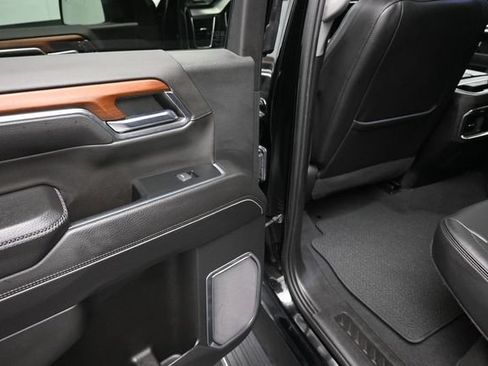 Used 2023 GMC Sierra 1500 Denali w/ Technology Package AWD/4WD image 16
