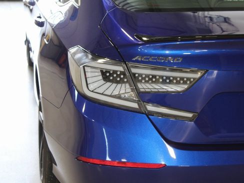 Used 2022 Honda Accord Sport image 38