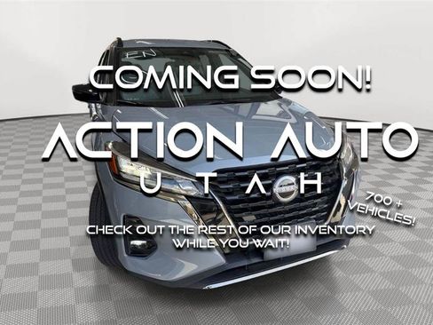 Used 2024 Nissan Kicks SR w/ SR Premium Package FWD image 1