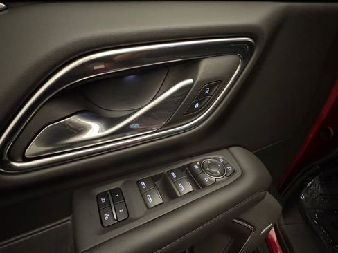 Used 2023 Chevrolet Tahoe High Country image 5