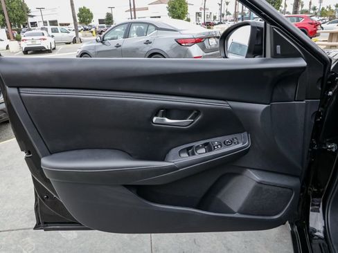 Used 2024 Nissan Sentra SV image 14