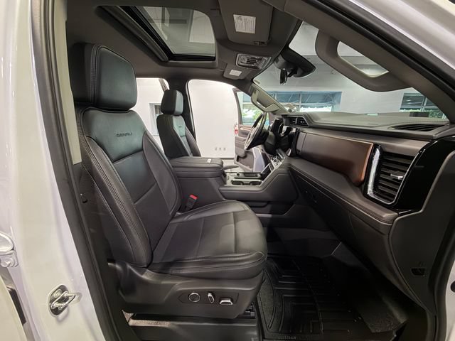 Used 2024 GMC Sierra 2500 Denali w/ Denali Reserve Package AWD/4WD image 15