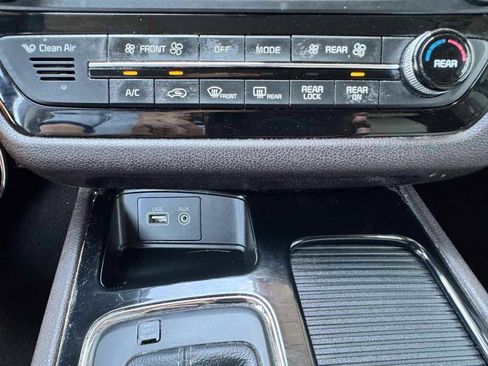 Used 2017 Kia Sedona SX Limited FWD image 57