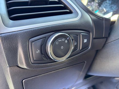 Used 2022 Ford Edge SEL image 18