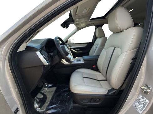 Used 2024 MAZDA CX-90 Plug-In Hybrid w/ Preferred AWD/4WD image 9
