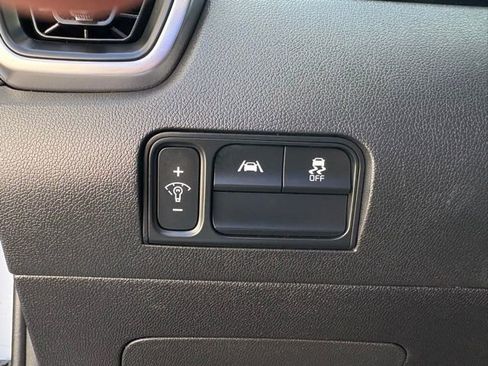 Used 2023 Kia Sorento LX image 22