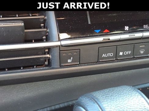 Used 2021 Toyota Sienna XSE image 20