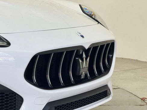 Used 2024 Maserati Grecale GT image 37
