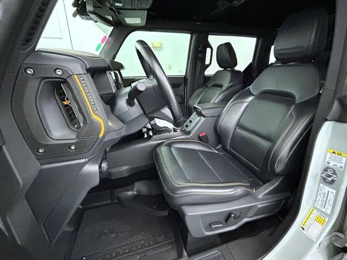 Used 2024 Ford Bronco Badlands AWD/4WD image 9