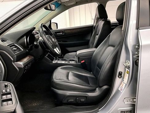 Used 2017 Subaru Outback 3.6R Limited w/ Popular Package #5 image 21
