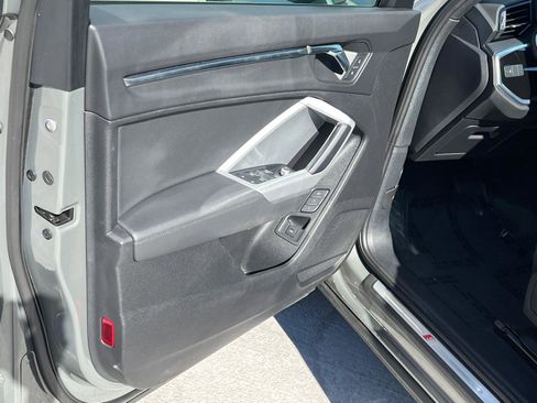 Used 2022 Audi Q3 2.0T Premium w/ Convenience Package image 10