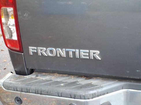 Used 2020 Nissan Frontier SV AWD/4WD image 5