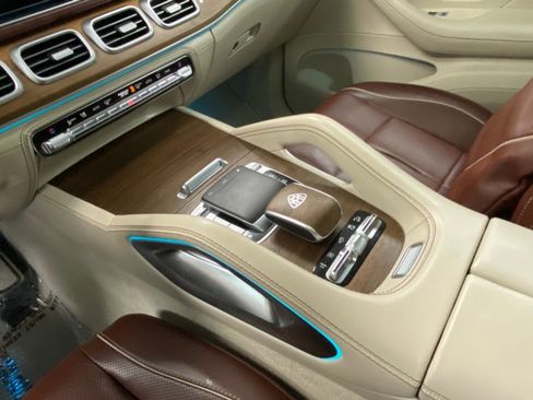 Used 2021 Mercedes-Benz Maybach GLS 600 4MATIC image 30