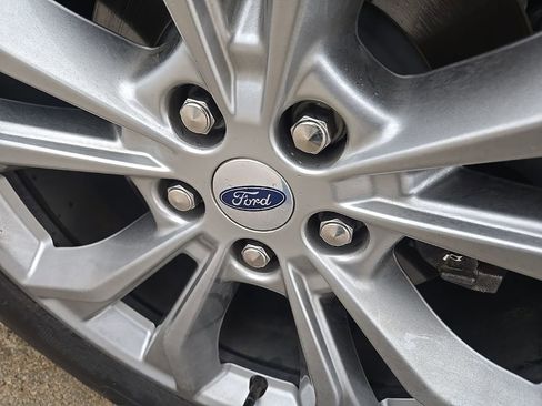 Used 2023 Ford Explorer XLT w/ Equipment Group 202A image 22