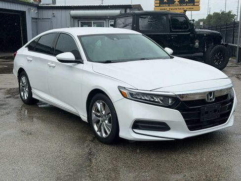 Used 2018 Honda Accord LX image 3