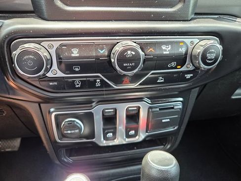 Used 2023 Jeep Wrangler Sport AWD/4WD image 23