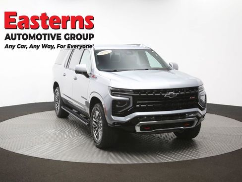 Used 2025 Chevrolet Suburban Z71 AWD/4WD image 53