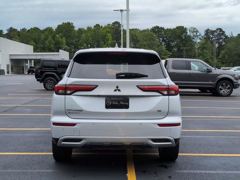 Used 2022 Mitsubishi Outlander SEL Black Edition FWD image 4
