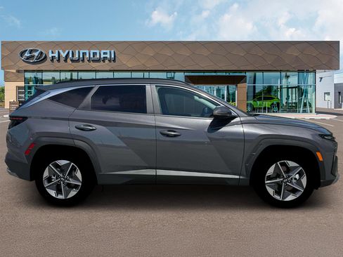 New 2026 Hyundai Tucson SEL FWD image 9