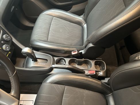 Used 2019 Chevrolet Trax LT w/ LT Convenience Package image 33