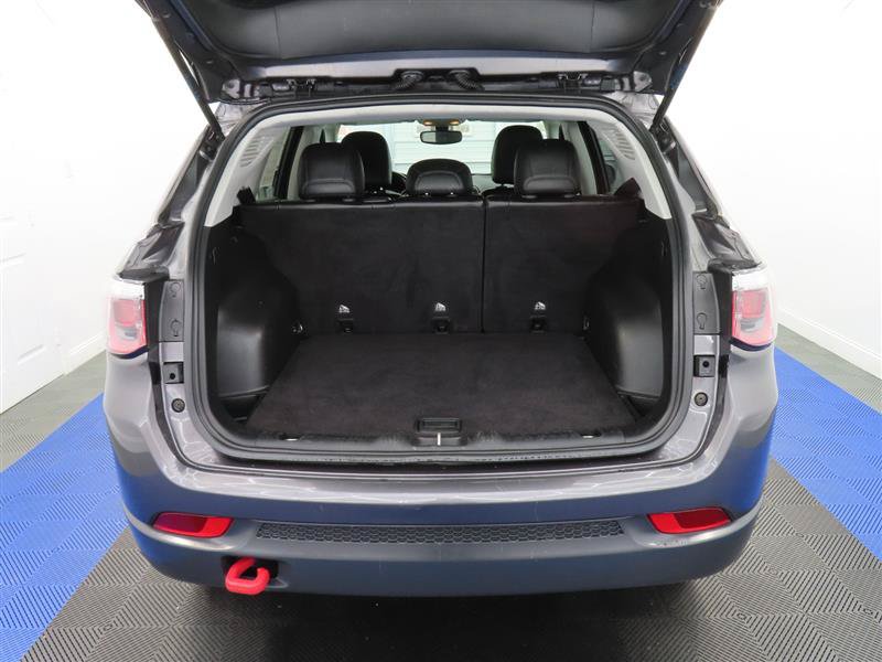 Used 2020 Jeep Compass Trailhawk AWD/4WD image 16