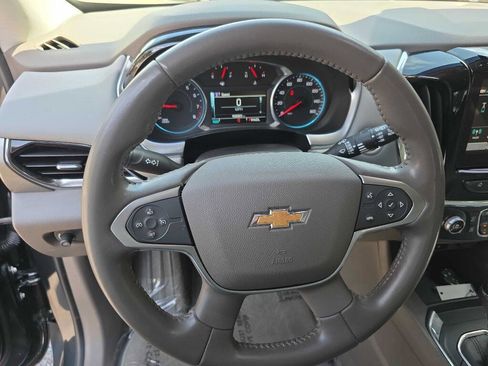 Used 2019 Chevrolet Traverse LT image 11