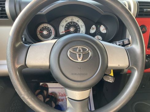 Used 2007 Toyota FJ Cruiser image 13