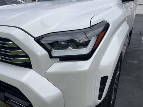 Used 2025 Toyota 4Runner Limited AWD/4WD image 6