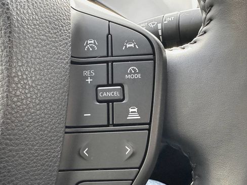 Used 2023 Toyota Prius LE image 32