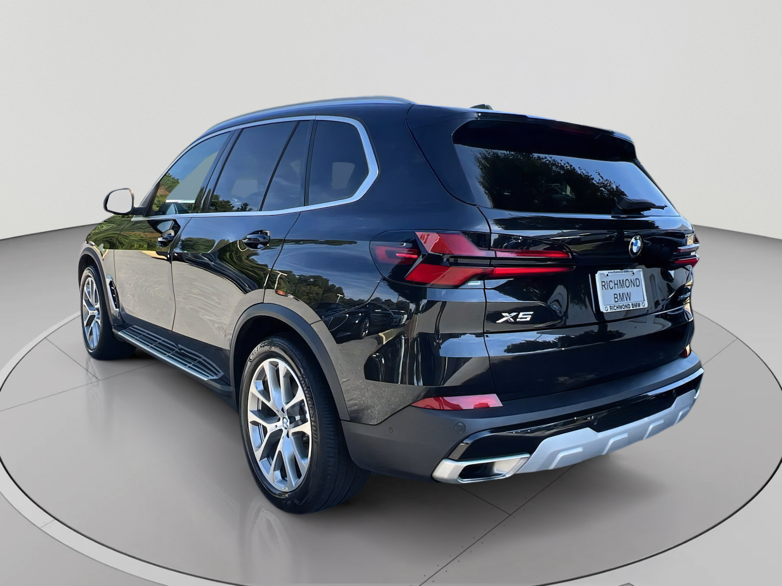Used 2026 BMW X5 xDrive40i AWD/4WD image 3