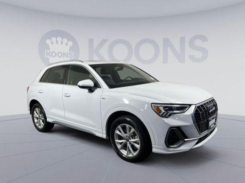 Used 2023 Audi Q3 2.0T Premium Plus AWD/4WD image 2