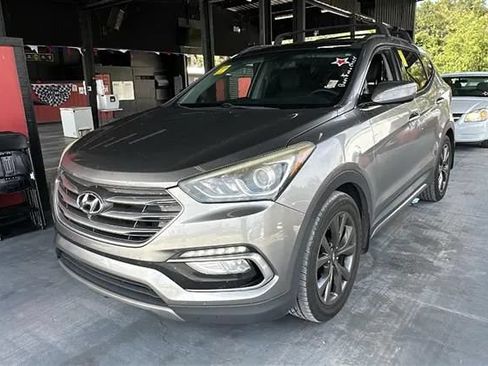 Used 2018 Hyundai Santa Fe Sport FWD image 11