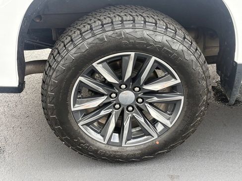 Used 2023 Chevrolet Silverado 1500 LT w/ Protection Package AWD/4WD image 11