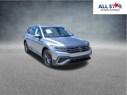 Used 2022 Volkswagen Tiguan SE w/ Panoramic Sunroof Package