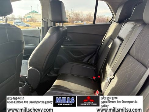 Used 2017 Chevrolet Trax LT w/ LT Convenience Package image 10