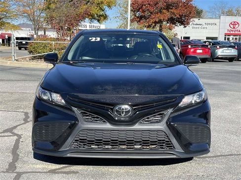 Used 2023 Toyota Camry SE image 8