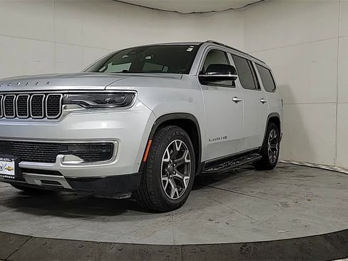 Used 2024 Jeep Wagoneer Series III image 5