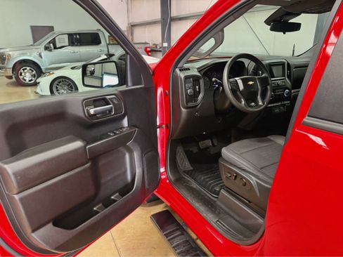 Used 2022 Chevrolet Silverado 1500 Custom image 17