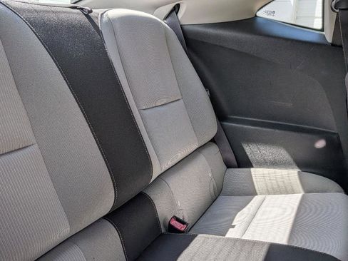 Used 2010 Chevrolet Camaro LT RWD image 11