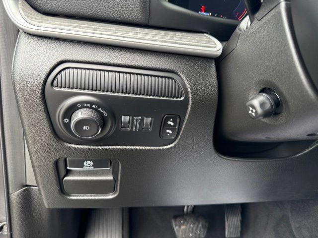 Used 2024 Jeep Wagoneer Series II AWD/4WD image 19