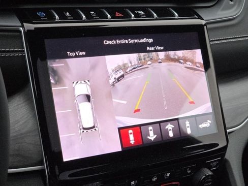 Used 2025 Jeep Grand Cherokee Limited 4xe image 15