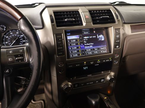 Used 2015 Lexus GX 460 w/ Premium Package image 5