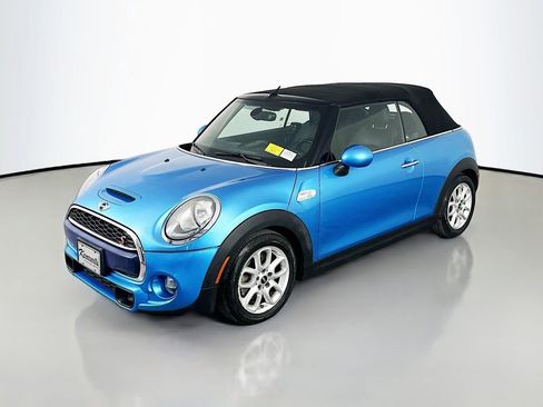 Used 2018 MINI Cooper S image 3