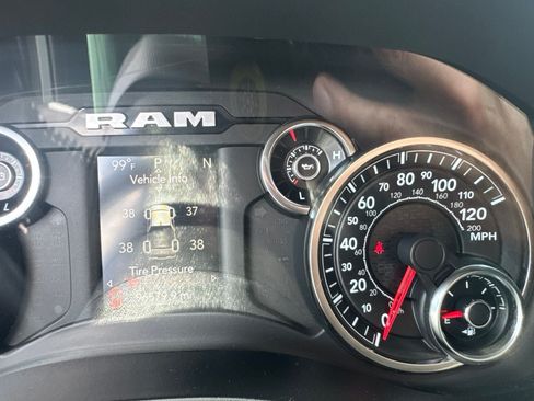 Used 2021 RAM 1500 Lone Star RWD image 12