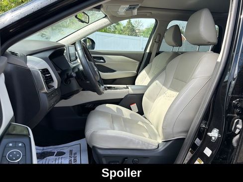 Used 2023 Nissan Rogue SL FWD image 11