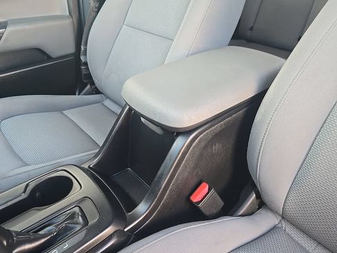 Used 2019 GMC Canyon 2WD Crew Cab w/ Convenience Package image 28